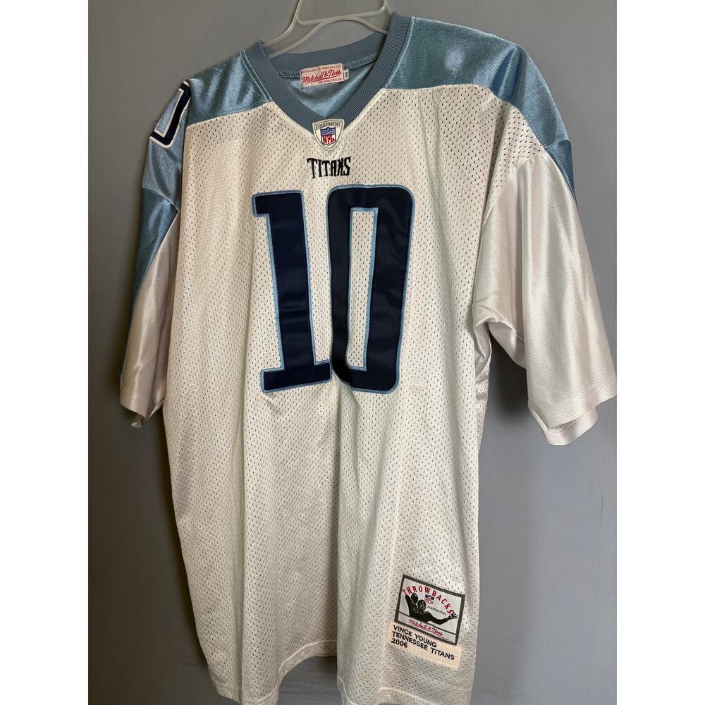 Mitchell & Ness Vince Young 2006 Titans Authentic Jersey White Men’s 54